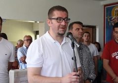 Мицкоски: Студентите ја напуштаат земјата – своето парче леб, својата кариера, ја градат во некоја туѓа земја