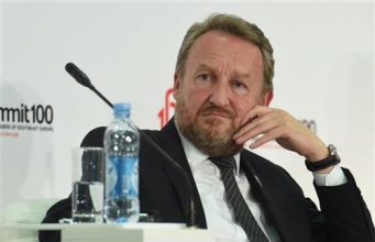 Изетбеговиќ: БиХ на историска раскрница