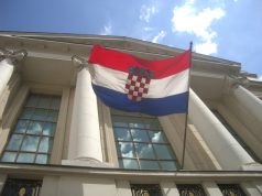 Во Хрватска скандалозен референдум за укинување на правата на малцинствата, потписите се собрани.