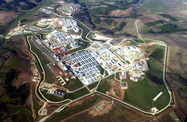 Командантот на Бондстил: Нажалост, имаше некои инциденти, кај мене мирно