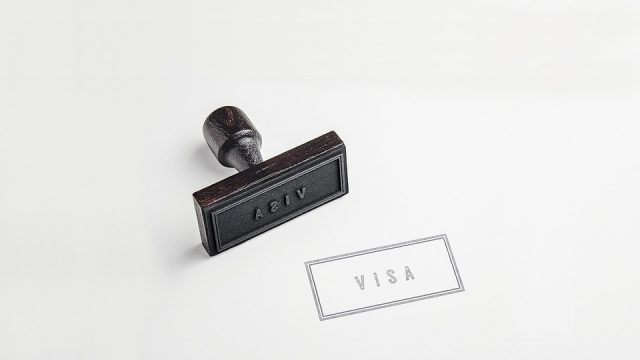 Хрватскиот “Јутарњи”: На Србија и се заканува укинување на либерализација на визите; Дачиќ со реакција