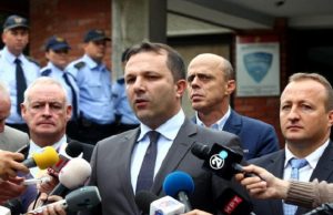 Полицијата работи на постапка во врска со заканите кон Кацарска