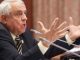 Рпманија: Даеа по споредбата на палењето заболени свињи со Аушвиц се обиде да објасни дека немал намера да ги навради Евреите