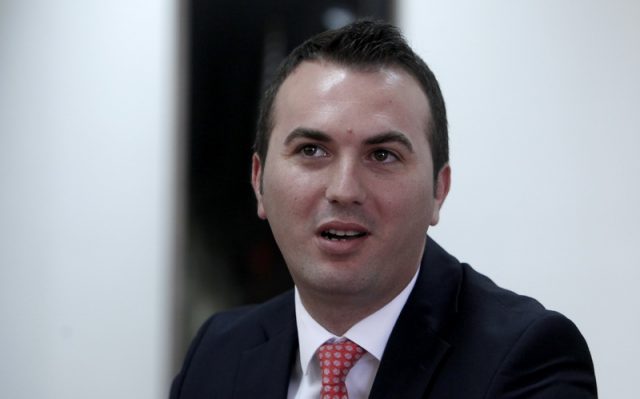 Адеми: Во учебниците по историја ќе има пријатно изненадување