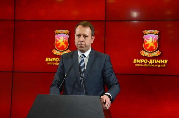 Јанушев: Власта распиша референдум без да го почитува мислењето на 455.000 граѓани