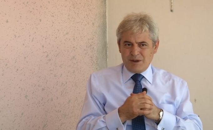 Ахмети за „Ора њус“: Работиме на тоа законот за јазици и договорот со Грција да стапат во сила заедно (ВИДЕО)