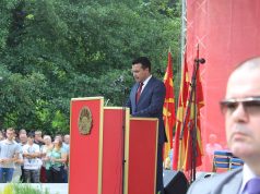 Заев не замина за Драч поради лошото време