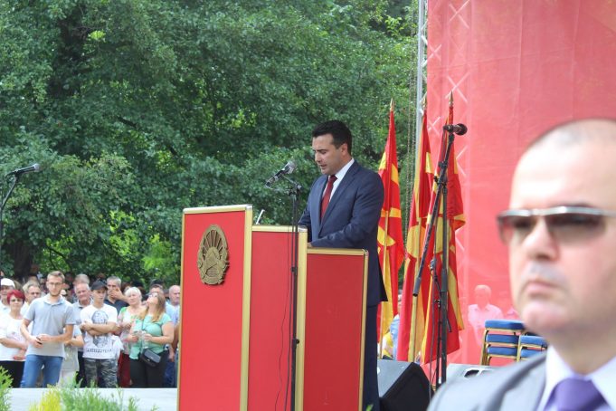 Заев не замина за Драч поради лошото време