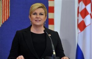 Китаровиќ во Книн им врачи највисоки одликувања на Анте Готовина и Младен Маркач