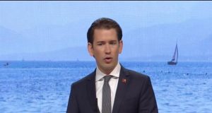 Курц предреферендумски на 7. септември на повик на Заев во Скопје