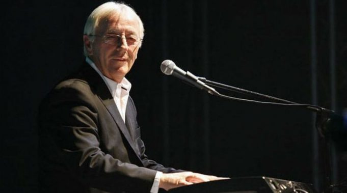 Покрената петиција: “Сакаме аеродромот во Сплит да го носи Оливеровото име”