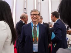 Бил Гејтс го отвори саемот на hi-tech тоалети во Пекинг