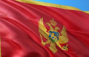 Во Црна Гора казни за седење додека свири химната
