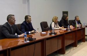 ПРАТЕНИЦИТЕ САКААТ ПОСЛЕ КРАЈОТ НА МАНДАТОТ, ДРЖАВАТА ДА ИМ ГАРАНТИРА ВРАБОТУВАЊЕ