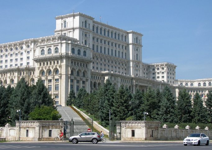 Мелешкану ги повика земјите од Западен Балкан да го следат примерот на Скопје и Атина