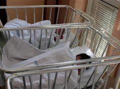 ЦГ: Три сестри родиле четири бебиња за помалку од час и пол