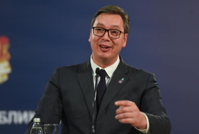 Во првите денови на работните денови по излегувањето од ВМА, на претседателот Вучиќ, многу светски лидери му посакаа брзо опоравување