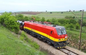 Во Сообраќај пуштена новата електролокомотива од Кина