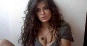 Американскиот портал „Beautiful Women Pedia“ ја прогласи Соња Зекиќ за најубава природна жена на светот.