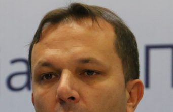 Оливер Спасовски „отвори“ бензинска во Куманово: Газдите немаат никаков приход, ама инвестирале милиони во бензинска!