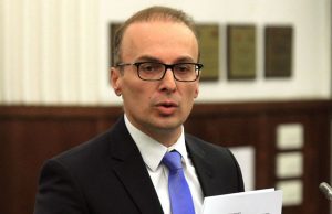 Милошоски бара вештачење на телефонот на Заев