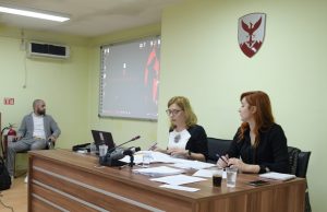 ПРЕТСЕДАТЕЛКАТА НА СОВЕТОТ НА ОПШТИНА ЦЕНТАР ЈАНА БЕЛЧЕВА СИ ПОДНЕСЕ ОСТАВКА, СЕ СУДРИЈА ИНТЕРЕСИТЕ НЕМОЖАТ ДА ГО ПОДЕЛАТ КОЛАЧОТ СО ГРАДОНАЧАЛНИКОТ