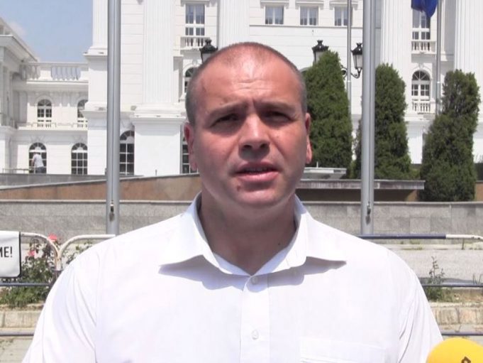 Maксим pacпали по политиките на 3aeв? “Мojaта земja е Maкедониja, мojaта нациja е мaкeдoнcкa”