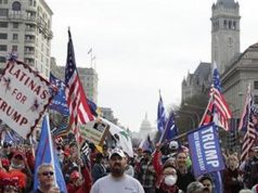 АП: на про-трамповите протести четири особи се хоспитализирани во болница со убодни рани