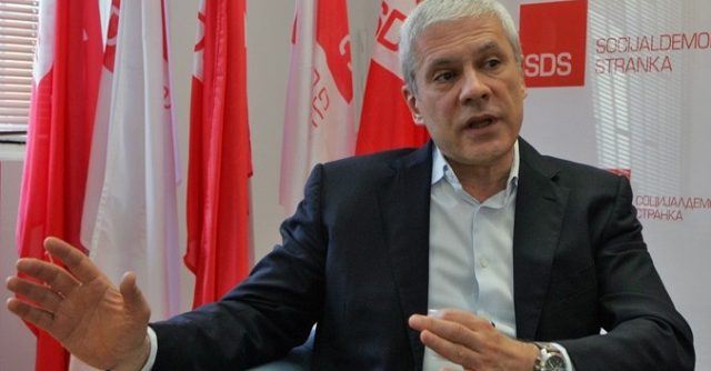 Борис Тадиќ е позитивен на корона вирусот. Тој порача: Носете маски и чувајте се