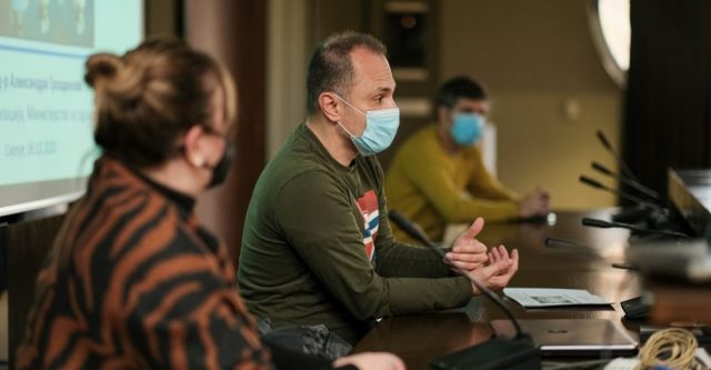 Филипче: Вакцината нема да биде задолжителна, приоритетни ќе бидат ранливите групи, и нема да се наплатува