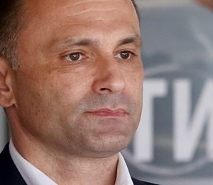 Владата конечно тргна во акција: Покрај Ковакс и „Фајзер“, се разгледува можност за набавка и на кинески вакцини