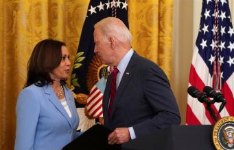 Бајден изуми да каже за урнатата зграда на Флорида, Камала го потсети и замоли да се врати и дообјасни